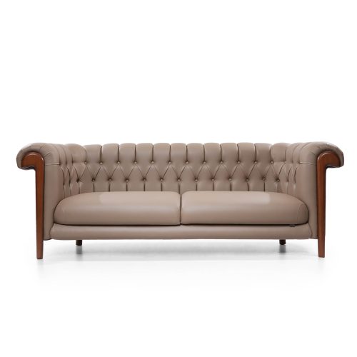 Canapé de luxe en cuir Chesterfield de LEOPARD Furniture sur fond blanc, idéal pour un intérieur canadien moderne.