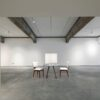 grip round dining table and smile chair