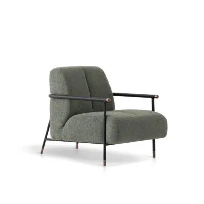 Fauteuil moderne en tissu vert avec cadre en métal, sur fond blanc, par LEOPARD Furniture Canada. Design élégant et luxueux.