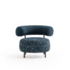 Designer fauteuil moderne imprimé géométrique sur fond blanc, exclusivité LEOPARD Furniture Canada.