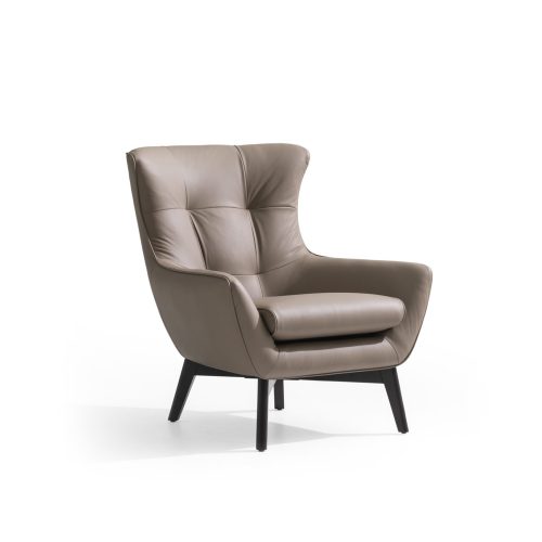fauteuil maserati en cuir gris très confortable vue d'ensemble sur fond blanc