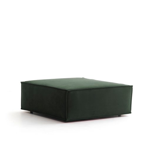 Élégant ottoman en velours vert de LEOPARD Furniture sur fond blanc, parfait pour les intérieurs luxueux.