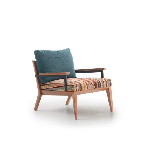 fauteuil moderne en bois au design coloré