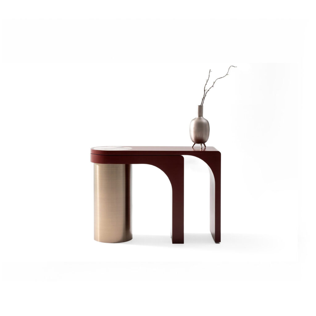 Elegante console moderne en bois et métal avec vase, design exclusif LEOPARD Furniture, fond blanc.