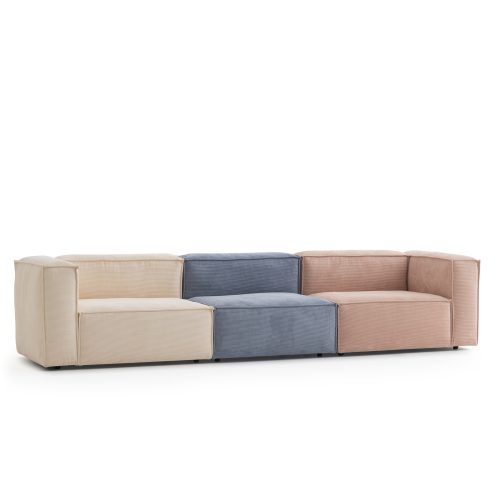 Canapé sectionnel modulable dans les tons beige, bleu et rose sur fond blanc. Le luxe haut de gamme par LEOPARD Furniture Canada.