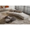 Luxurious modular sectional sofa avec table basse moderne dans un salon élégant de LEOPARD Furniture, Canada.